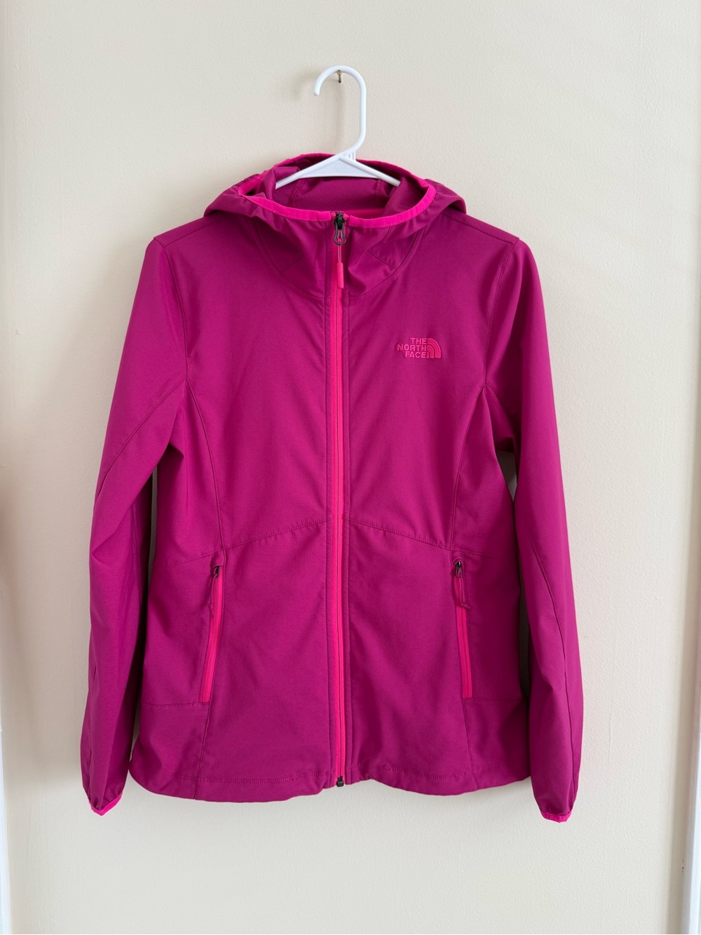 The North Face Luminous Dramatic Bright Pink Athletic Jacket Women's Size Small
